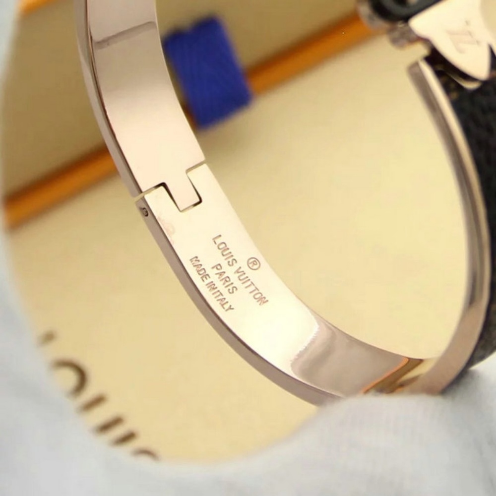 Bracelets - Picture 2 of 3
